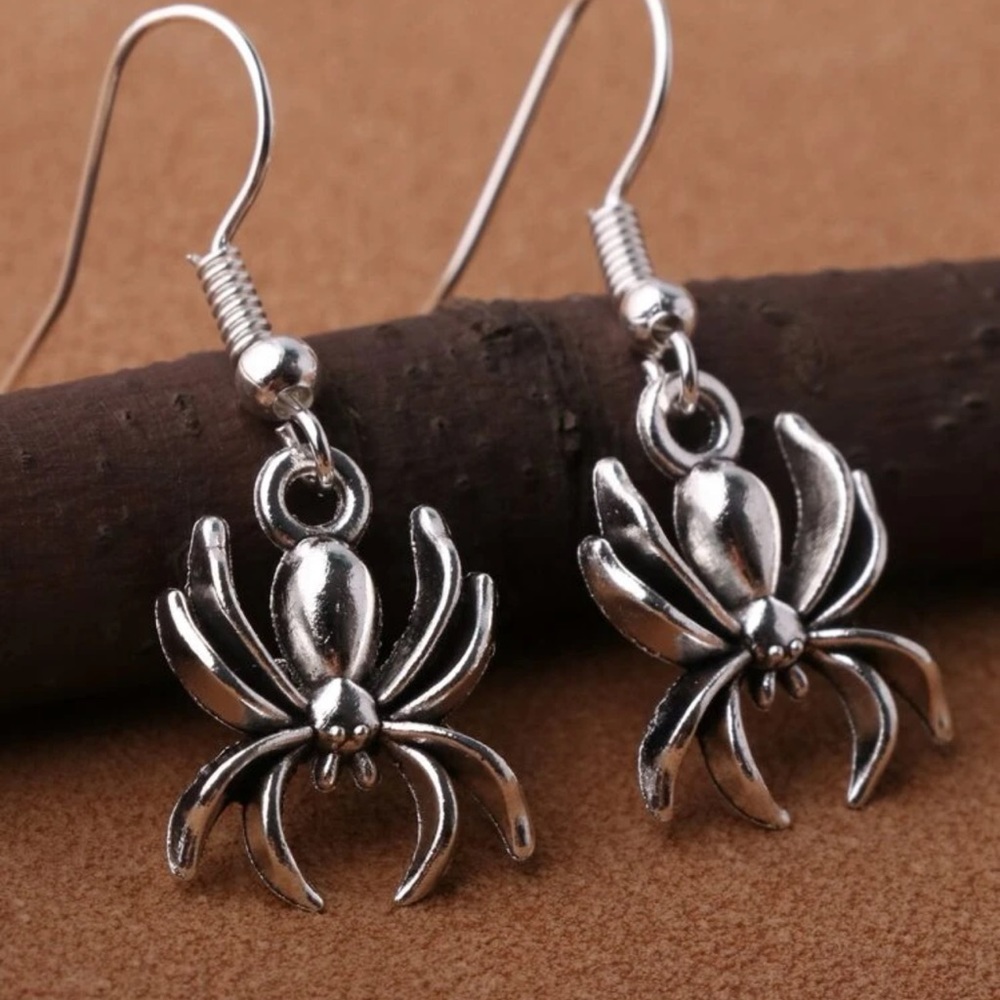 Spider earrings